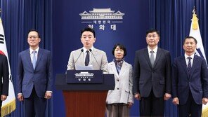 李, 취임 1년만에 안보실 차장 2명 교체… 전작권 전환-핵잠 도입 협상 가속 의지