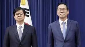 민정수석 한찬식-홍보 성기홍… 靑 3실장 유임 속 ‘중폭’ 개편