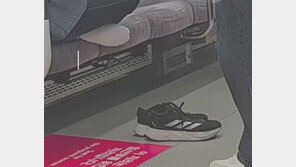 임산부석에 신발 벗고 다리 쭉…“더럽다” 참교육한 승객