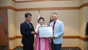 한미동맹친선협회, 주한미군 2사단장에 ‘노창수’ 한국이름 선물