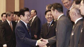 李, 25일 이재용과 회동… 최태원 지난주 만나