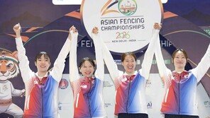 펜싱 여자 사브르, 아시아선수권 단체전 우승…남자 에페는 銅