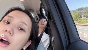 블핑 지수, 입벌리고 자는 혜리와 셀카…정호연까지 ‘찐친’ 인증 [N샷]
