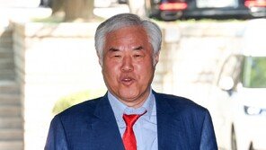 경찰, ‘전광훈 정치자금 의혹’ 사랑제일교회 압색…교회 측 “표적수사”