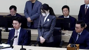 [속보]김건희 ‘매관매직’ 1심 징역 7년…法 “거리낌없이 금품 수수”
