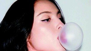 가십 넘어 음악으로 성장한 로드리고, Z세대 록 아이콘으로