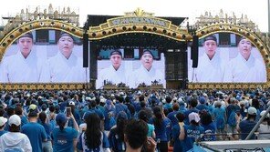 풍성한 싸이 ‘흠뻑쇼’…화사·성시경 게스트, 박지훈 오프닝 지원사격