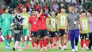 ‘32강행 무산’ 망연자실 홍명보호…귀국 행사 없이 뿔뿔이 해산