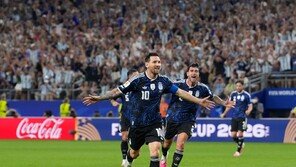 메시, 월드컵 7경기 연속골 신기록…아르헨, 요르단에 3-1 승