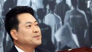 장동혁 ‘징계정치’ 재개 예고에, 오늘 의총서 퇴진론 쏟아질듯