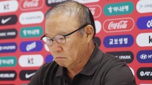 박항서 단장 “성원에 보답하지 못해 죄송…뼈를 깎는 성찰로 미래 준비”