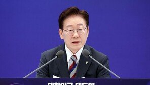 [사설]당 밖의 ‘고약한 훈수꾼’에 흔들리는 민주당