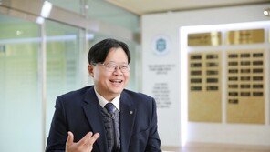 “진정한 창업정신은 사람에게로 되돌아가는 과정”