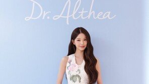 닥터엘시아, 글로벌 모델 ‘아이브 장원영’과 한남 플래그십 스토어서 프레스데이 개최