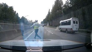 “고속도로에 노인이 걸어다녀요” 신고…60대 남성 긴급 구조