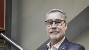 “도서전은 ‘독자 만드는 공장’…한국 청년들 열기 놀라워”