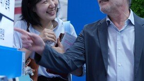 “한강 노벨상 수상이 ‘K문학 붐’ 포문 열어… 2028 국제도서전 주빈국으로 韓초청 검토”