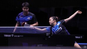 탁구 혼복 세계 1위 임종훈-신유빈, 중국 꺾고 美 스매시 우승