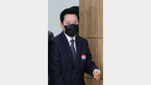 검은색 마스크 쓴 국힘…“입틀막법에 민주주의 사망”