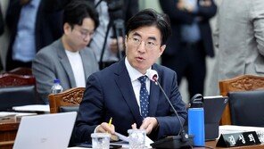 與 “정통망법 개정안, 공론장 지키기 위한 최소한의 방어벽”