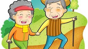 80대에도 걸음 빠른 사람, 인지 저하 위험 또래의 ‘절반’ [노화설계]