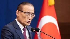 靑 “NATO 조달협정, 연 15조 시장 진출 기반”…우크라에 1억 달러 지원