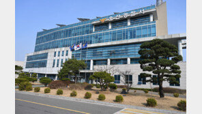 오산 아파트서 50대 부부·20대 아들 숨진 채 발견…경찰 수사