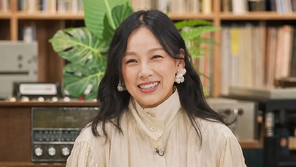 이효리 “노래마다 전 남친 떠올라”…‘해피투게더’ 첫방부터 초토화