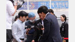 ‘장윤기 증거인멸’ 강력팀장, 구속영장 심사 출석…묵묵부답