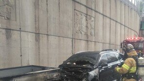 “햇빛에 눈부셔서”…4중 추돌 사고 낸 60대 운전자 진술