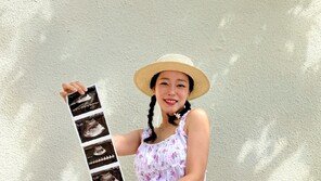 ‘예비 아들맘’ 고우리, 25주차 D라인…초음파 사진 들고 미소