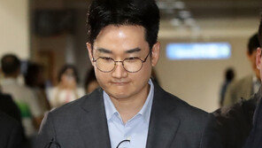 [속보]‘피습 자작극’ 의혹 정이한 전 개혁신당 후보 구속