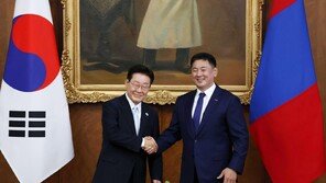 李 “北과 소통하는 몽골, 한반도 평화 역할 기대”