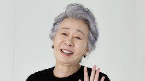 윤여정, 美에미상 여우조연상 후보 올라