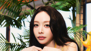 브브걸 은지, 건강미 가득한 수영복 자태…서머퀸 활약 예고