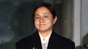 매니저 고소 7개월만에…박나래 특수폭행 혐의 檢송치
