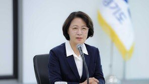 추미애 “업무보고는 도지사 눈·귀 가리는 자리 아냐”…행정 쇄신 주문