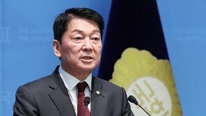 안철수 “한동훈 복당 얼씬도 말라”…韓-이준석 ‘정이한 자작극’ 충돌