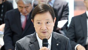 ‘대형 운용사’ 콕 집은 금감원장 “ETF 과장광고 자정 노력 절실”