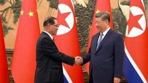 中 서열 1, 2, 3위 총출동해 北 총리 환대…현대화한 경제 인프라 시찰