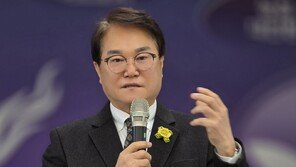 ‘비위 수사’ 김하수 前청도군수 숨진채 발견…현장서 유서 발견