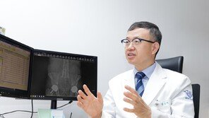 방치땐 대나무처럼 굳어… ‘강직성 척추염’도 골든타임 있다