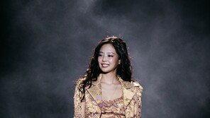 제니 ‘드라큘라’, 빌보드 ‘핫100’ 5위…또 자체 최고순위