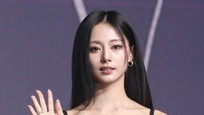 트와이스 쯔위, 11년 만에 JYP 떠난다