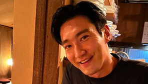악플러 고소한 최시원 “나라 미래에 대한 고민 나누고파”