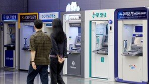 한은 “주담대 금리 0.5%P 오르면…연 이자 59만원 늘어”