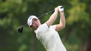 ‘메이저에 강한’ 유해란, KLPGA ‘메이저’ 하이트진로 3R 단독 선두 도약