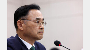 차정인 “대입 개편안 연기 논의… 수능 서-논술형 공론화 더 필요”