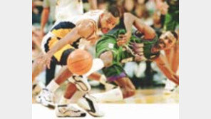 ［ＮＢＡ］유타，휴스턴  꺾어…스탁턴－말런  콤비  대활약