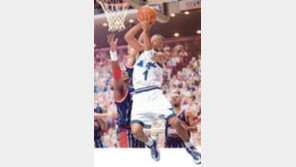 ［ＮＢＡ］시카고，  시애틀격파  ４１승…조던  『원맨쇼』